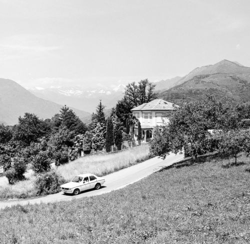Paesaggi con auto
